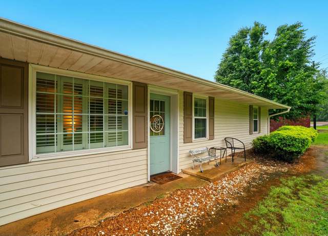 Property at 446 Highway 32 East, Bruce, MS 38915, 3 beds, 2 baths