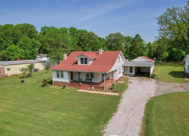 Property at 1702 W Linden, Corinth, MS 38834, 3 beds, 2 baths