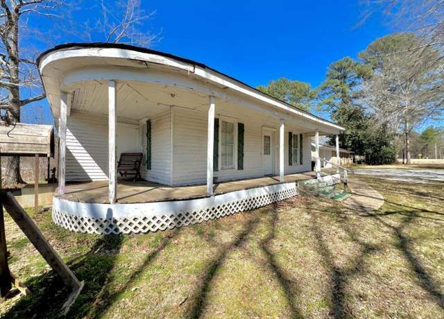 Property at 583 E Walnut St, Ripley, MS 38663, 3 beds, 1 bath