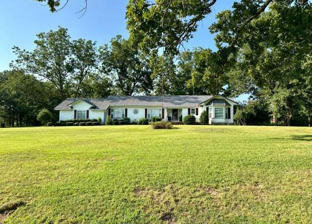 Property at 881 Co Rd 417, Houston, MS 39776, 3 beds, 2 baths
