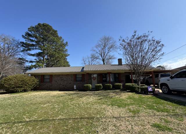 Property at 270 Hillcrest Dr, Pontotoc, MS 38863, 3 beds, 1 bath