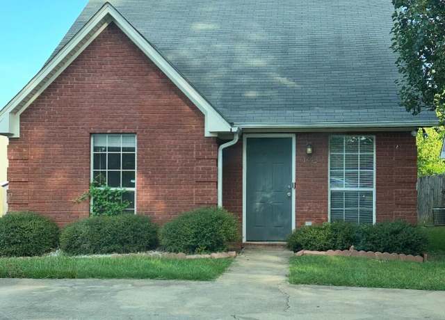 Property at 1443 Gun Club Rd, Tupelo, MS 38801, 2 beds, 2 baths