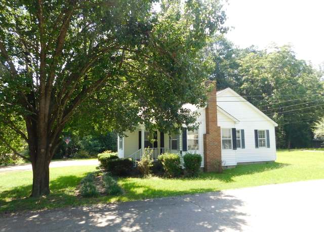 Property at 105 Smith St, Fulton, MS 38843, 3 beds, 2 baths