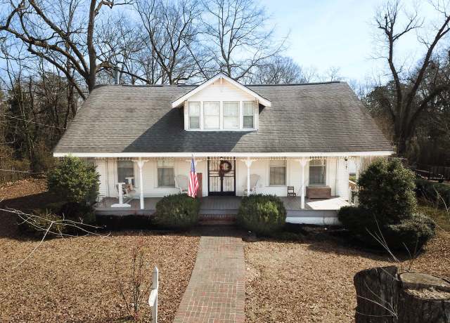 Property at 408 N Main, Iuka, MS 38852, 4 beds, 2.5 baths