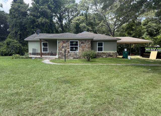 Property at 1504 Briar Ridge Rd, Tupelo, MS 38804, 3 beds, 2 baths