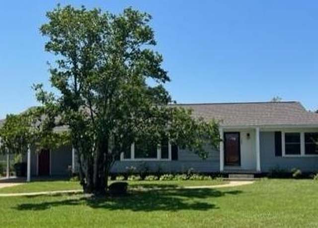 Property at 1207 Brown St, Amory, MS 38821, 3 beds, 2 baths