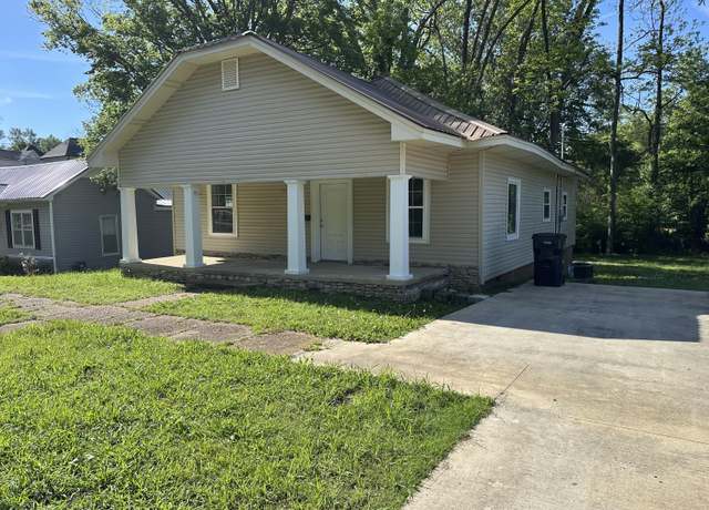 Property at 402 E 6th St, Corinth, MS 38834, 4 beds, 3 baths