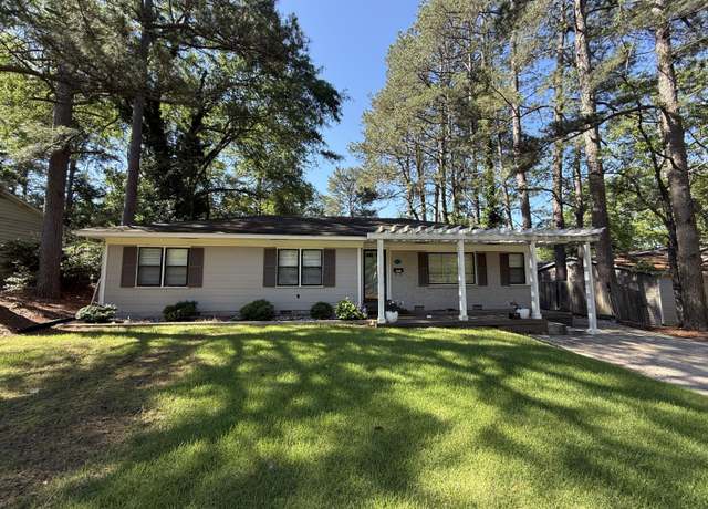 Property at 1211 Maxwell St, Tupelo, MS 38804, 4 beds, 2 baths
