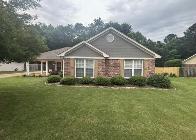 Property at 1921 Rosewood St, Tupelo, MS 38801, 4 beds, 2 baths