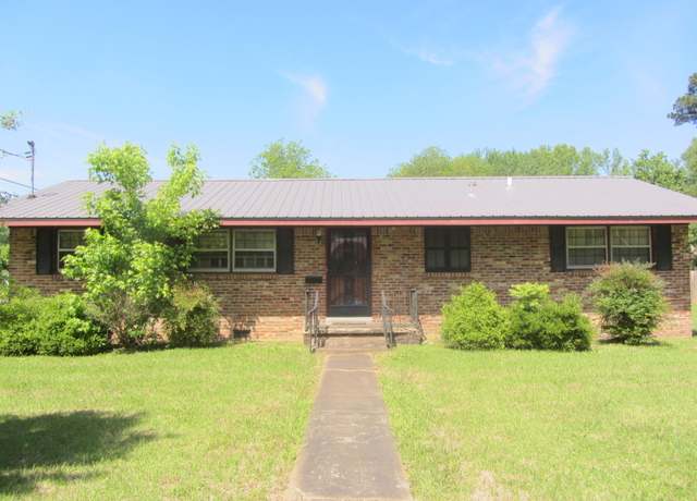 Property at 101 E Melody Ln, Corinth, MS 38834, 3 beds, 1.5 baths