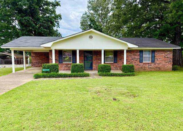 Property at 221 4th, Houston, MS 38851, 3 beds, 1 bath