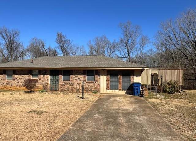 Property at 270 Roseanne St, Pontotoc, MS 38863, 3 beds, 1 bath