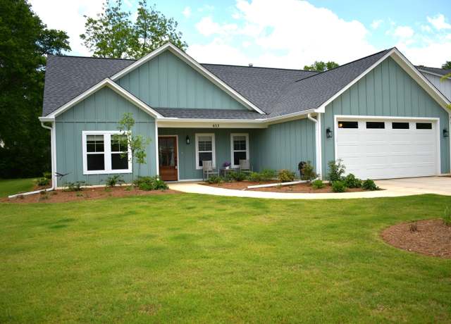 Property at 613 Ramble Ln, New Albany, MS 38652, 3 beds, 2 baths