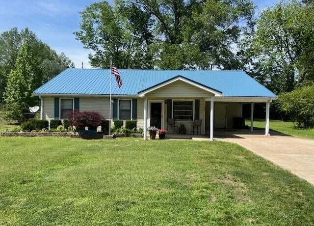 Property at 100 Colonial Dr, Booneville, MS 38829, 3 beds, 3 baths