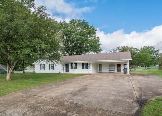Property at 1207 Highway 2, Corinth, MS 38834, 3 beds, 2 baths