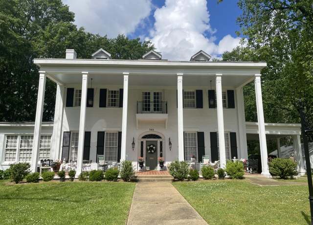 Property at 345 N Church St, Tupelo, MS 38804, 5 beds, 3.5 baths