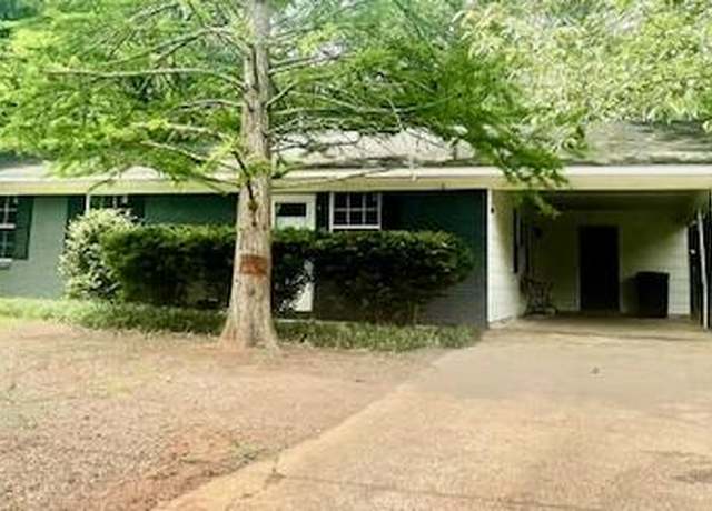 Property at 405 Briarwood Dr, New Albany, MS 38652, 3 beds, 1.5 baths