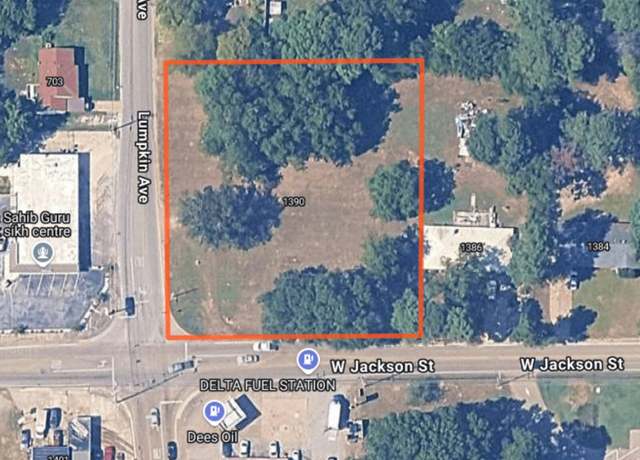 Property at W Jackson, Tupelo, MS 38801