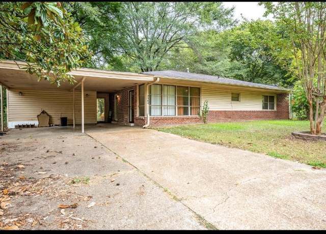 Property at 2304 Torrey St, Tupelo, MS 38801, 3 beds, 1 bath