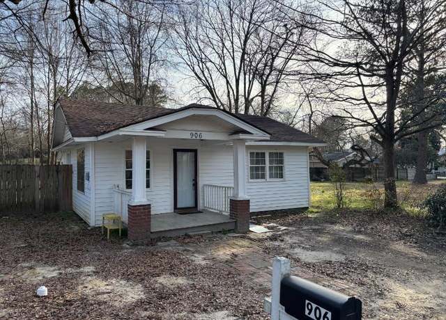 Property at 906 Martin St, Tupelo, MS 38804, 2 beds, 1 bath