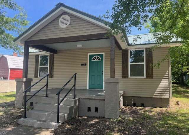 Property at 104 South 9th Ave, Amory, MS 38821, 2 beds, 2 baths