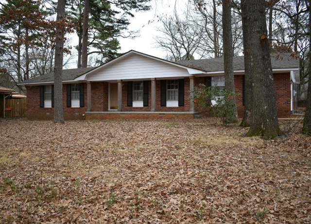 Property at 194 Lana Street St, Pontotoc, MS 38863, 3 beds, 2 baths