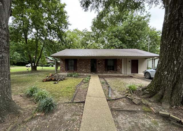 Property at 106 S Fleming St, Okolona, MS 38860, 3 beds, 1 bath