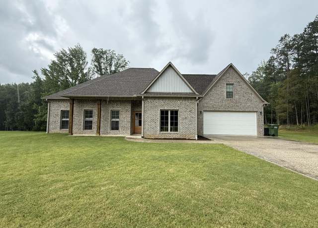 Property at 1016 Torrington Hills Rd, New Albany, MS 38652, 5 beds, 3 baths
