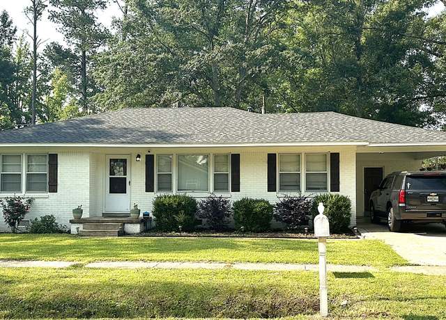 Property at 808 Walnut St, Amory, MS 38821, 3 beds, 1 bath