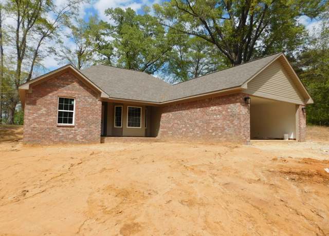Property at 15 Indian Crk Rd, Fulton, MS 38843, 3 beds, 2 baths