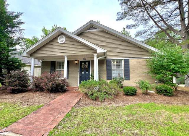 Property at 600 Huntington Pl, Oxford, MS 38655, 3 beds, 2 baths