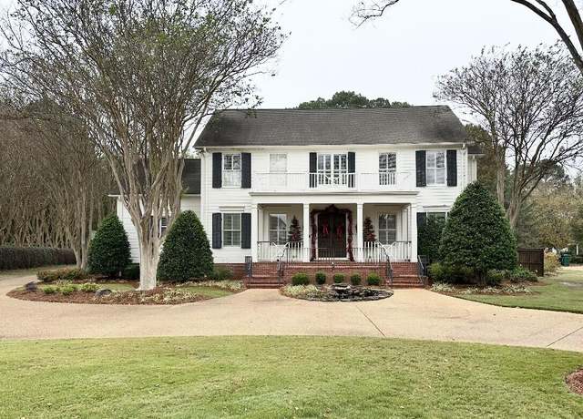 Property at 1006 Charleston Blvd, Tupelo, MS 38801, 4 beds, 4.5 baths