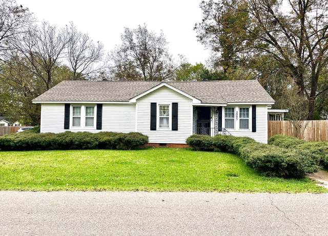 Property at 2005 Mississippi St, Corinth, MS 38834, 4 beds