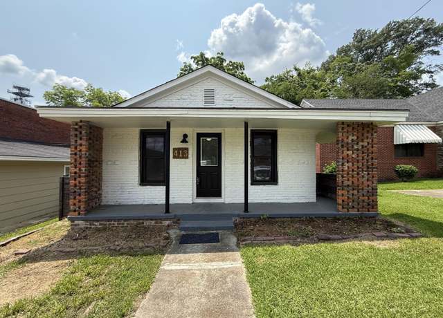 Property at 413 North Spring St, Tupelo, MS 38804, 3 beds, 2 baths