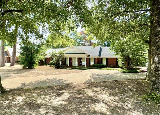 Property at 576 Glendale Rd, New Albany, MS 38652, 4 beds, 3 baths