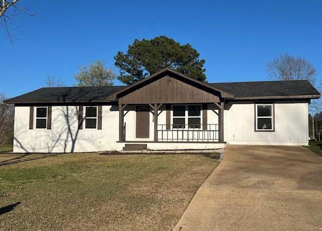 Property at 102 Inez Dr, Booneville, MS 38829, 3 beds, 2 baths