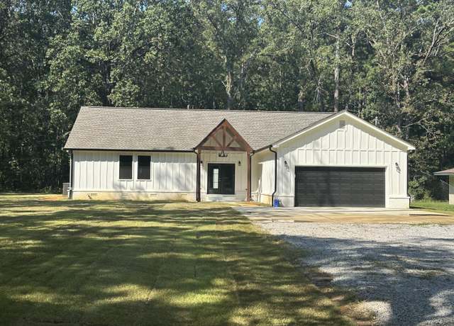 Property at 1315 Moss Hl, New Albany, MS 38652, 3 beds, 3.5 baths