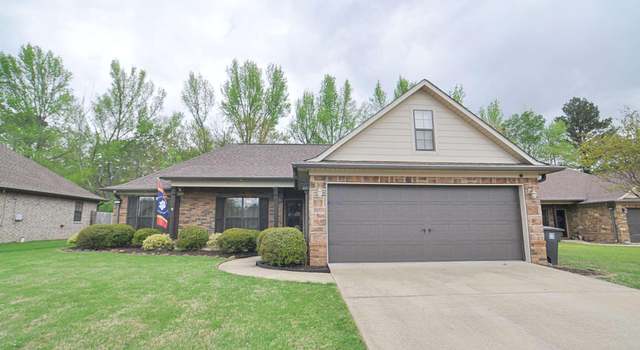 Photo of 112 Bryce Dr, Mooreville, MS 38857