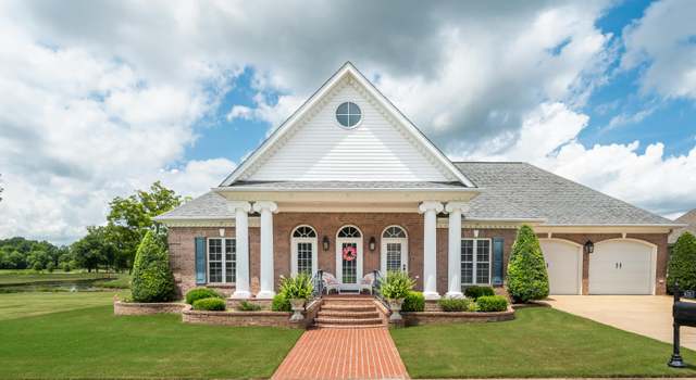 Photo of 3010 Village Dr, Corinth, MS 38834