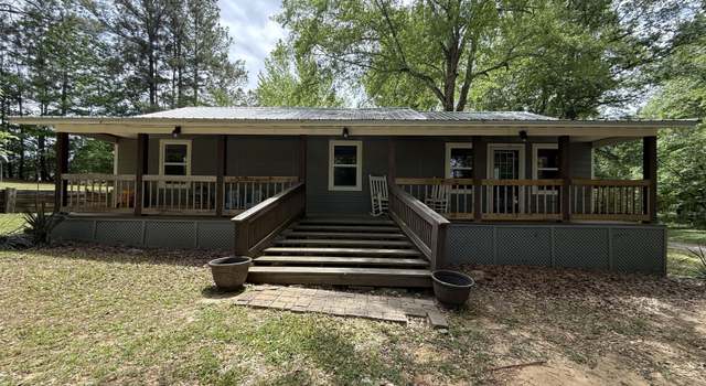 Photo of 111 Grissom Ln, Saltillo, MS 38866