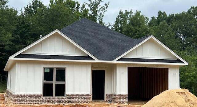 Photo of 35 Wolf Creek Rd, Sherman, MS 38869