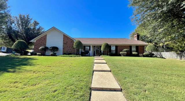Photo of 1301 Audubon Dr, Tupelo, MS 38801