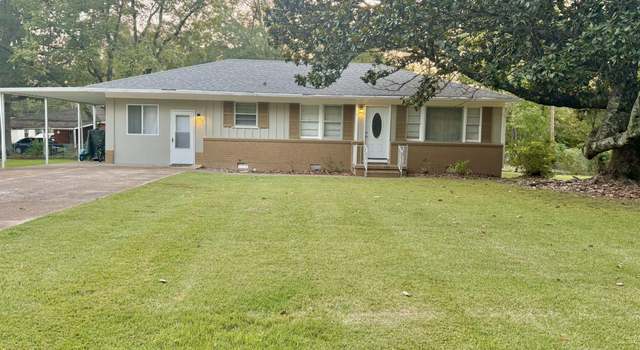 Photo of 1247 Elvis Presley Dr, Tupelo, MS 38804