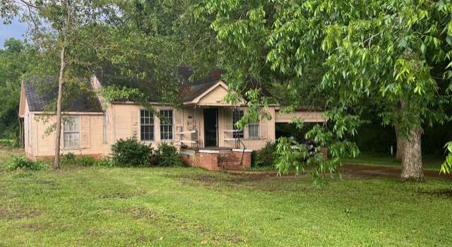 Photo of 110 Lawndale Dr, Tupelo, MS 38801