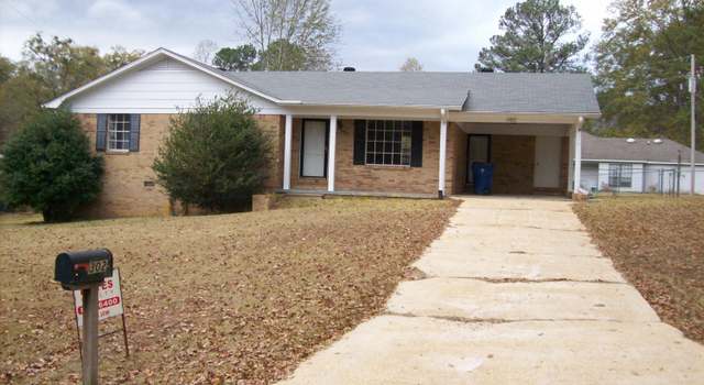 Photo of 302 Kathryn Dr, Fulton, MS 38843