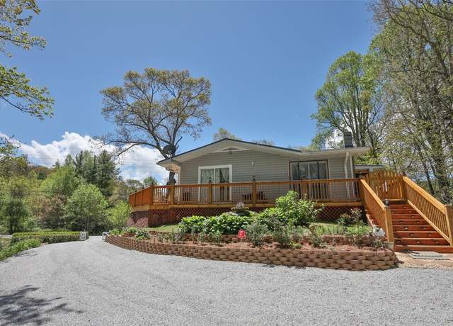 Property at 3731 Dillard Rd, Highlands, NC 28741, 2 beds, 2 baths