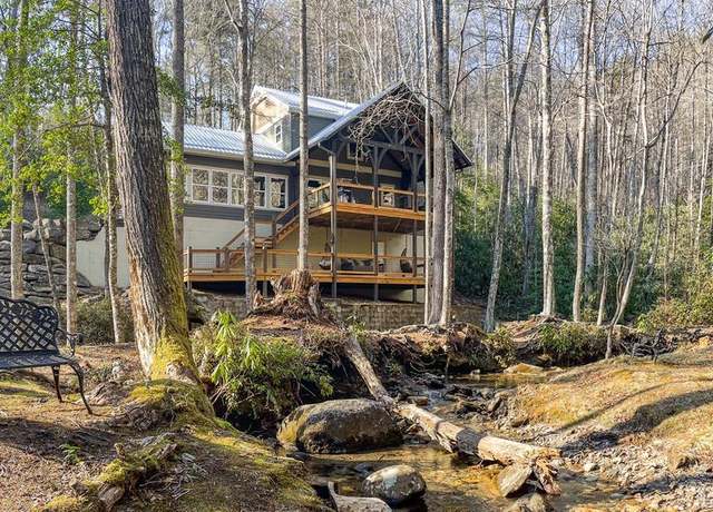 Property at 2374 West Christy Trl, Sapphire, NC 28774, 3 beds, 2.5 baths