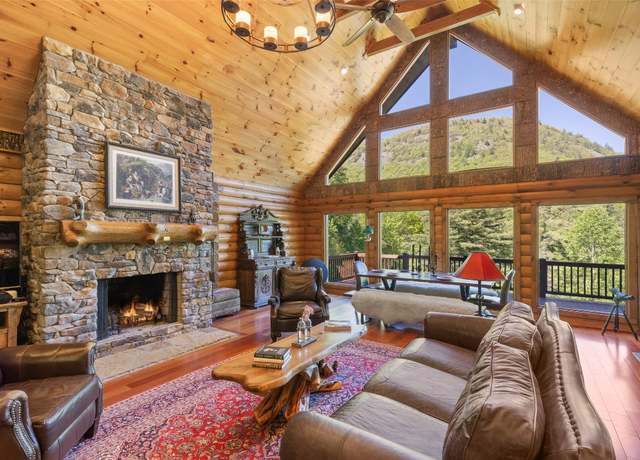 Property at 1318 Shortoff Rd, Highlands, NC 28741, 3 beds, 3 baths