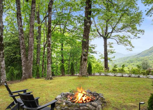 Property at 314 Broadview Cir, Highlands, NC 28741, 3 beds, 2 baths