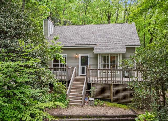 Property at 263 Mountain Laurel Dr, Highlands, NC 28741, 2 beds, 2 baths